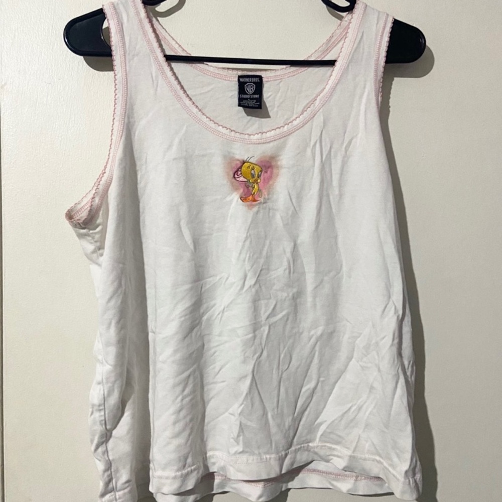 Warner Bros studio store vintage pink heart embroidered tweety Bird tank top